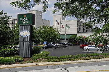 Holiday Inn Photo
